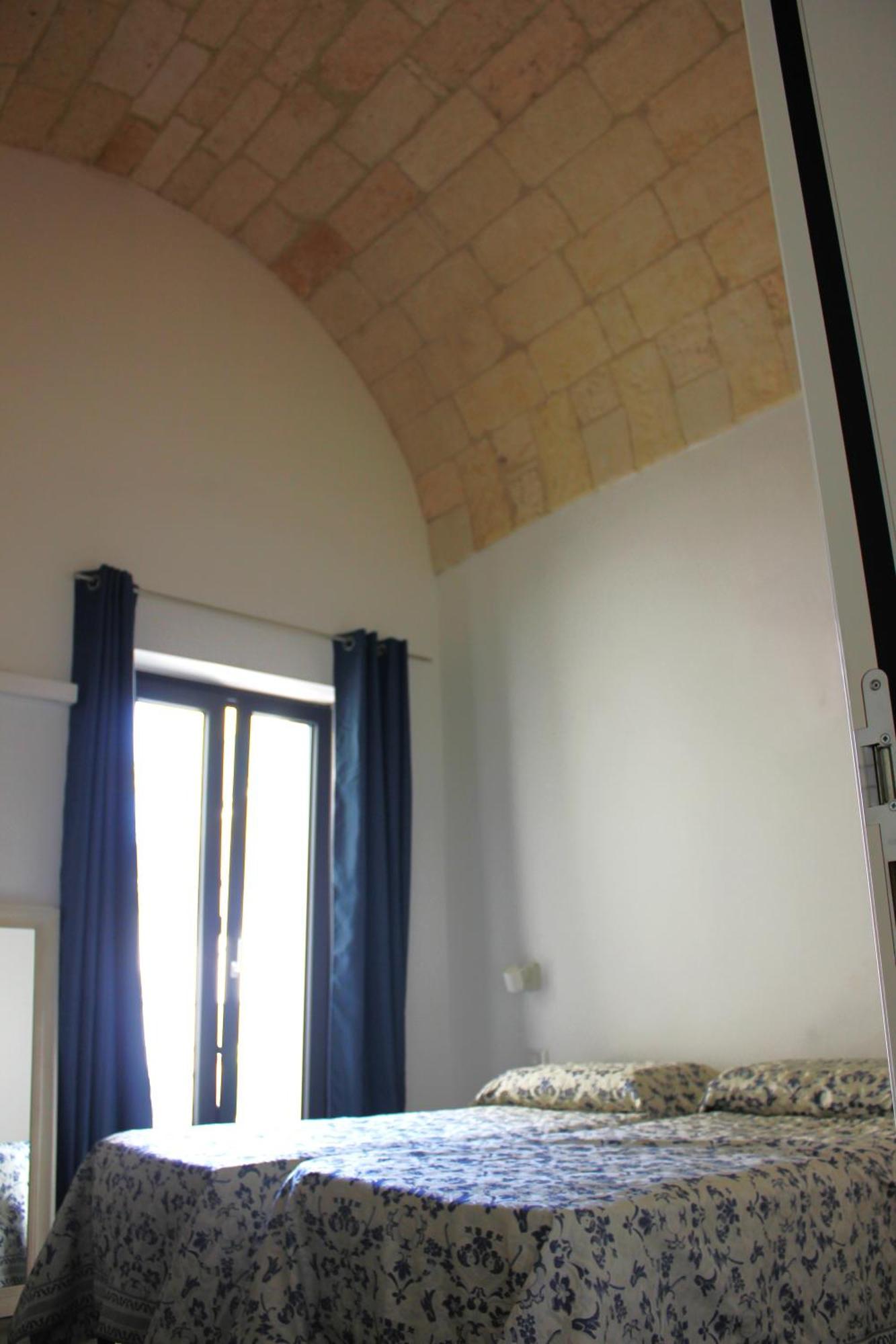 B&B Iris Латерца Екстериор снимка